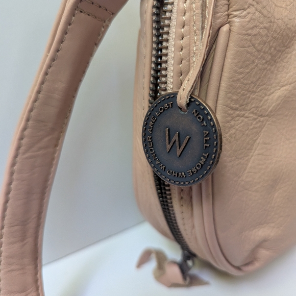 The Wanders Travel Co. Santorini Crossbody Bag -Leather - Picture 8 of 17